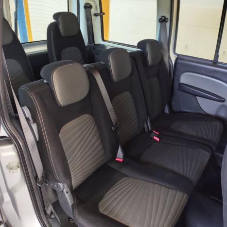 FIAT Doblo 1.8 16V 4P FLEX ESSENCE 7 LUGARES, Foto 6