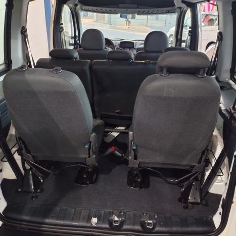 FIAT Doblo 1.8 16V 4P FLEX ESSENCE 7 LUGARES, Foto 9