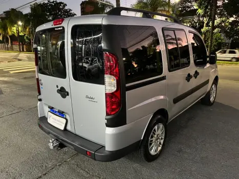 FIAT Doblo 1.8 16V 4P FLEX ESSENCE 7 LUGARES, Foto 6