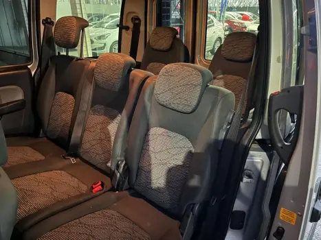 FIAT Doblo 1.8 16V 4P FLEX ESSENCE 7 LUGARES, Foto 14