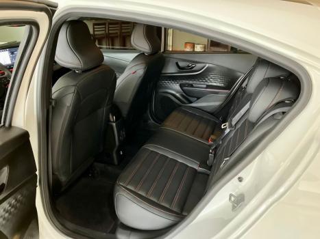 FIAT Fastback 1.3 16V 4P FLEX ABARTH TURBO 270 AUTOM�TICO, Foto 17