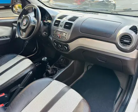 FIAT Grand Siena 1.6 16V 4P ESSENCE FLEX, Foto 9