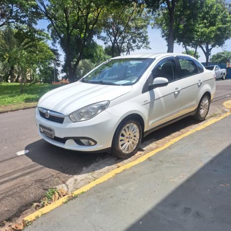 FIAT Grand Siena 1.6 16V 4P FLEX ESSENCE DUALOGIC AUTOMATIZADO, Foto 2