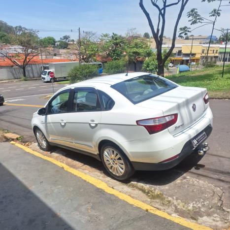 FIAT Grand Siena 1.6 16V 4P FLEX ESSENCE DUALOGIC AUTOMATIZADO, Foto 6