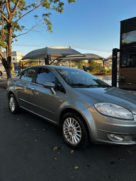 FIAT Linea 1.8 16V 4P FLEX ABSOLUTE, Foto 2