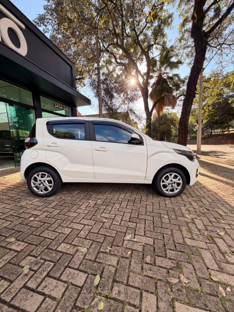 FIAT Mobi 1.0 4P FLEX DRIVE FIRE FLY, Foto 3