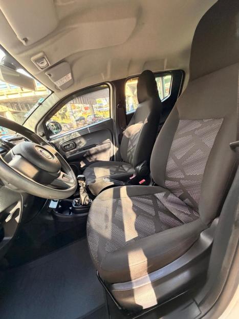 FIAT Mobi 1.0 4P FLEX DRIVE FIRE FLY, Foto 10