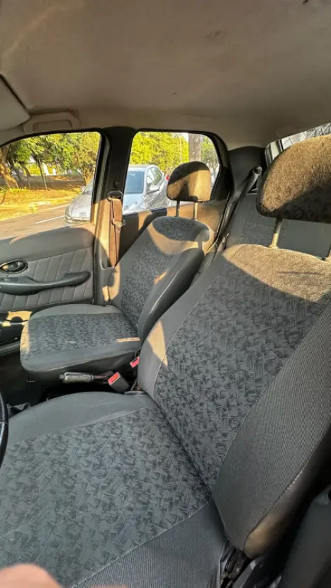 FIAT Palio 1.0 4P FIRE FLEX CELEBRATION, Foto 3