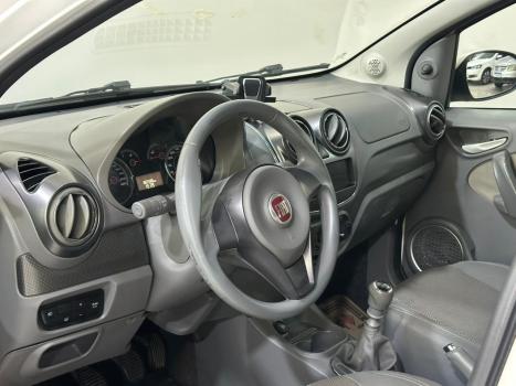 FIAT Palio 1.6 16V 4P FLEX ESSENCE, Foto 4