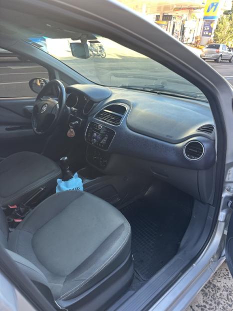 FIAT Punto 1.4 4P ATTRACTIVE FLEX, Foto 9 FIAT Punto 1.4 4P ATTRACTIVE FLEX, Foto 9