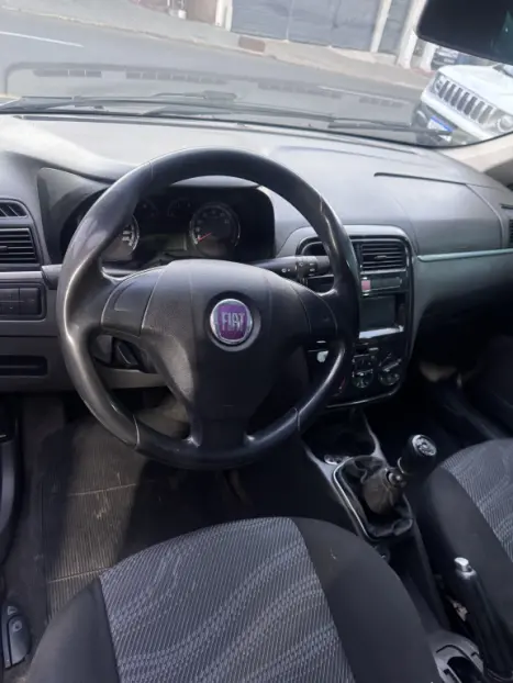 FIAT Punto 1.4 4P ELX FLEX, Foto 4