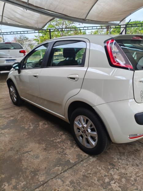 FIAT Punto 1.4 4P FLEX ATTRACTIVE ITALIA, Foto 4