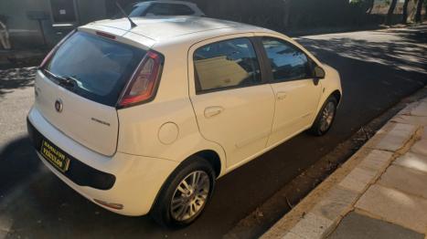 FIAT Punto 1.4 4P FLEX ATTRACTIVE ITALIA, Foto 6 FIAT Punto 1.4 4P FLEX ATTRACTIVE ITALIA, Foto 6
