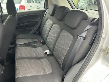 FIAT Punto 1.4 4P FLEX ATTRACTIVE ITALIA, Foto 10 FIAT Punto 1.4 4P FLEX ATTRACTIVE ITALIA, Foto 10