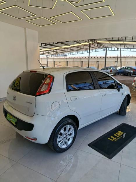 FIAT Punto 1.4 4P FLEX ATTRACTIVE ITALIA, Foto 10