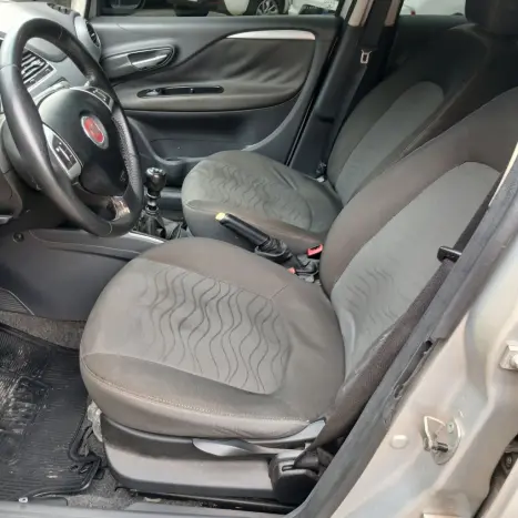 FIAT Punto 1.4 4P FLEX ATTRACTIVE ITALIA, Foto 9