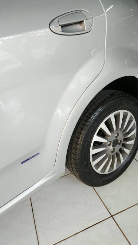 FIAT Punto 1.4 FLEX 4P, Foto 5