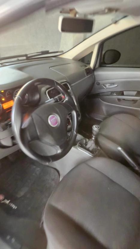 FIAT Punto 1.4 FLEX 4P, Foto 8