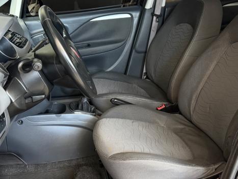 FIAT Punto 1.6 16V 4P ESSENCE FLEX, Foto 9