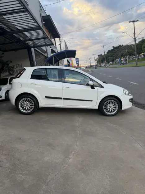 FIAT Punto 1.6 16V 4P ESSENCE FLEX, Foto 2