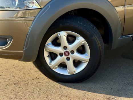 FIAT Strada 1.6 16V TREKKING CABINE DUPLA, Foto 2