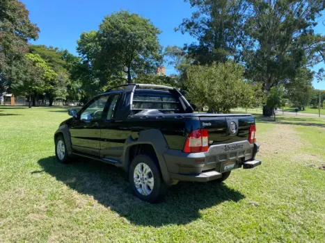 FIAT Strada 1.8 ADVENTURE CABINE ESTENDIDA, Foto 4