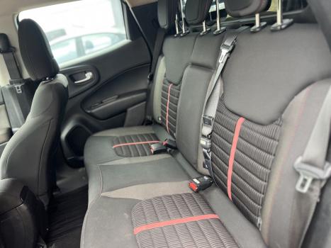 FIAT Toro 1.8 16V 4P FLEX FREEDOM AUTOMÁTICO, Foto 7 FIAT Toro 1.8 16V 4P FLEX FREEDOM AUTOMÁTICO, Foto 7