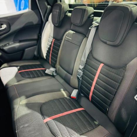 FIAT Toro 1.8 16V 4P FLEX FREEDOM AUTOM�TICO, Foto 11