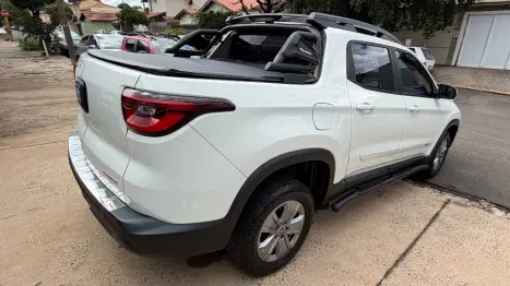 FIAT Toro 1.8 16V 4P FLEX FREEDOM AUTOM�TICO, Foto 4
