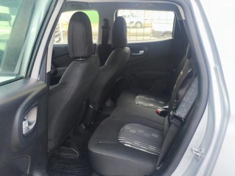 FIAT Toro 1.8 16V 4P FLEX FREEDOM AUTOM�TICO, Foto 2