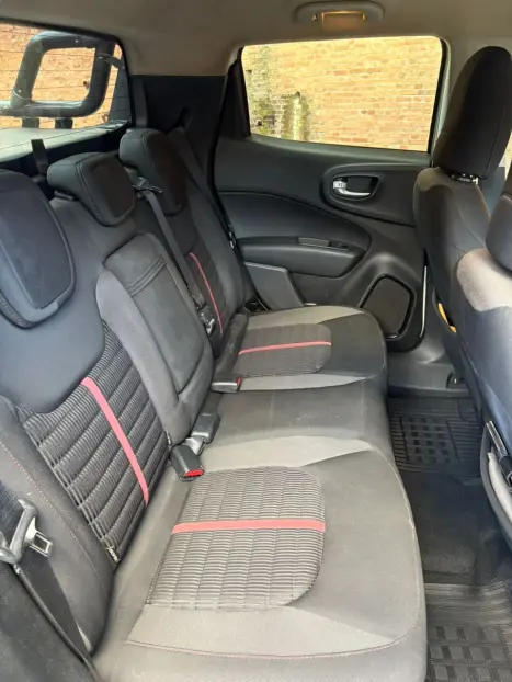 FIAT Toro 2.0 16V 4P 4WD FREEDOM TURBO DIESEL  AUTOMÁTICO, Foto 3 FIAT Toro 2.0 16V 4P 4WD FREEDOM TURBO DIESEL  AUTOMÁTICO, Foto 3