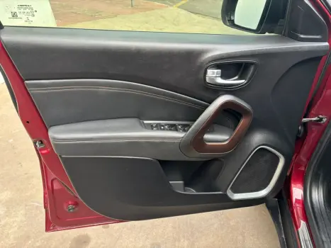 FIAT Toro 2.0 16V 4P VOLCANO 4WD TURBO DIESEL AUTOM�TICO, Foto 17