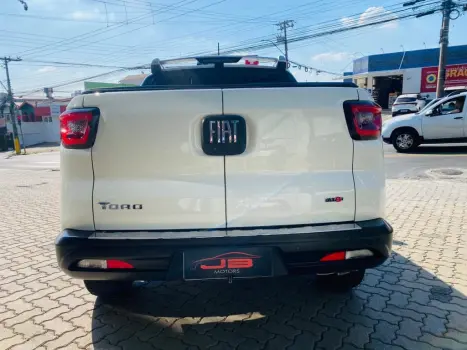 FIAT Toro 2.0 16V 4P VOLCANO 4WD TURBO DIESEL AUTOM�TICO, Foto 4