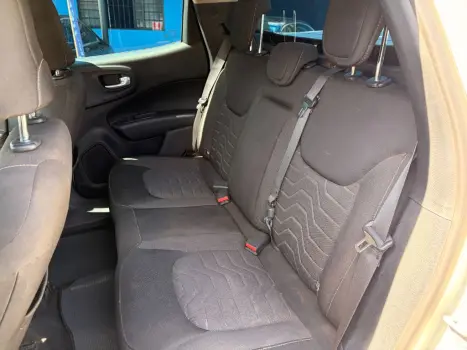 FIAT Toro 2.0 16V 4P 4WD FREEDOM TURBO DIESEL  AUTOM�TICO, Foto 9
