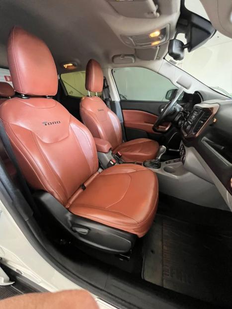 FIAT Toro 2.4 16V 4P MULTIAIR FLEX VOLCANO AUTOM�TICO, Foto 11