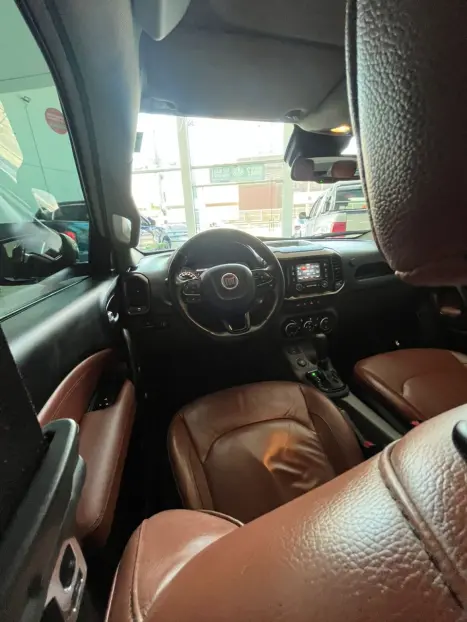 FIAT Toro 2.4 16V 4P MULTIAIR FLEX VOLCANO AUTOM�TICO, Foto 15