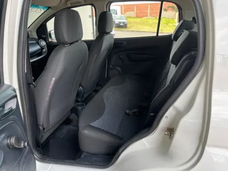 FIAT Uno 1.0 4P FLEX ATTRACTIVE, Foto 6