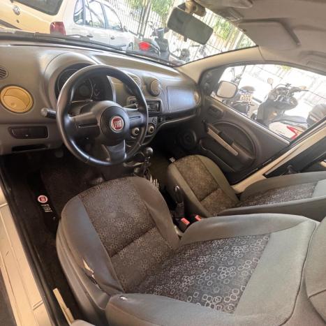 FIAT Uno 1.0 4P FLEX EVO VIVACE CELEBRATION, Foto 5