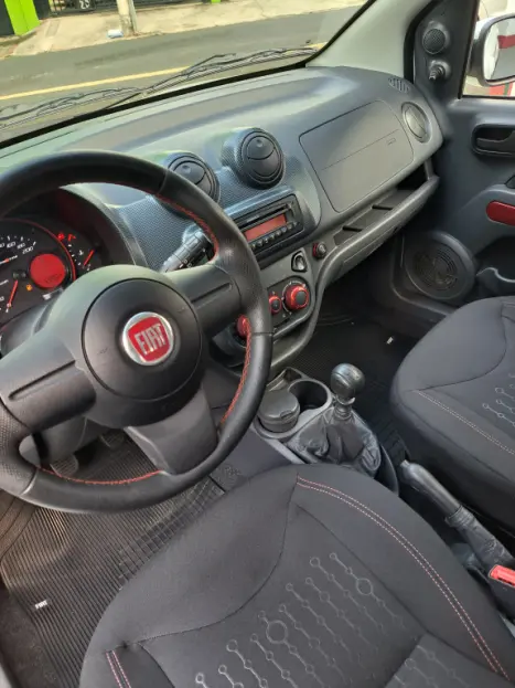 FIAT Uno 1.4 4P FLEX SPORTING, Foto 8