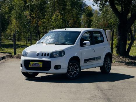 FIAT Uno 1.4 4P FLEX SPORTING, Foto 1