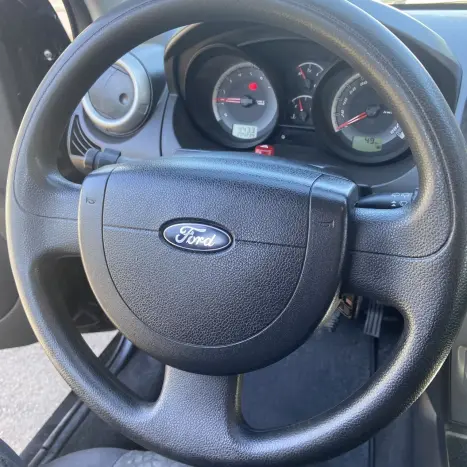 FORD Fiesta Hatch 1.6 4P CLASS FLEX, Foto 13 FORD Fiesta Hatch 1.6 4P CLASS FLEX, Foto 13