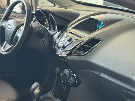 FORD Fiesta Hatch 1.6 16V 4P FLEX TITANIUM PLUS POWERSHIFT AUTOMTICO, Foto 6