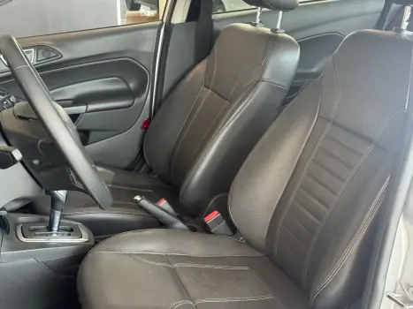 FORD Fiesta Hatch 1.6 16V 4P FLEX TITANIUM PLUS POWERSHIFT AUTOMTICO, Foto 8
