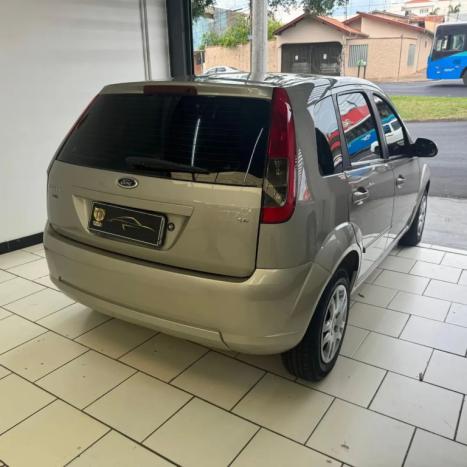 FORD Fiesta Hatch 1.6, Foto 4