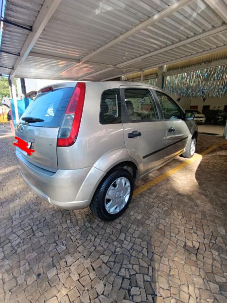 FORD Fiesta Hatch 1.6 4P FLEX, Foto 2