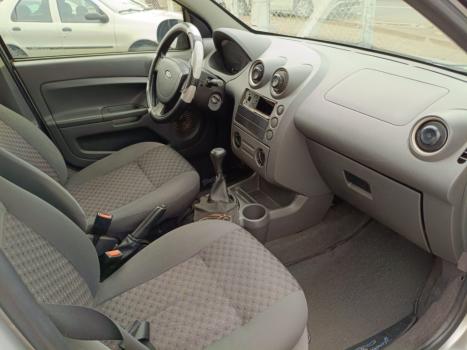 FORD Fiesta Hatch 1.0 4P, Foto 2
