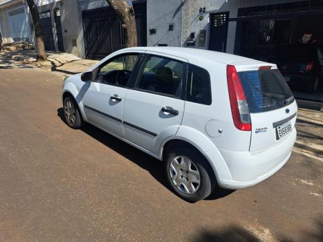 FORD Fiesta Hatch 1.6 4P FLEX, Foto 2