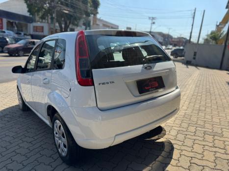 FORD Fiesta Hatch 1.6 4P ROCAM FLEX, Foto 4