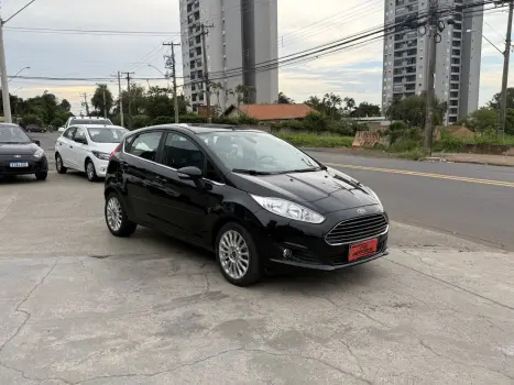 FORD Fiesta Hatch 1.6 16V 4P FLEX TITANIUM PLUS POWERSHIFT AUTOM�TICO, Foto 4