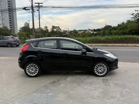 FORD Fiesta Hatch 1.6 16V 4P FLEX TITANIUM PLUS POWERSHIFT AUTOM�TICO, Foto 5